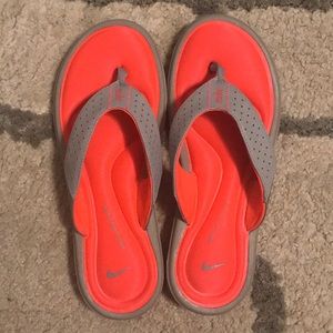 Nike flip flops